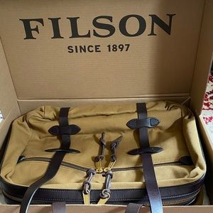 Filson Small Rugged Twill Pullman Suitcase